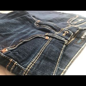 Bootcut dark blue jeans